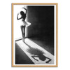Art-Poster - Shadow Dance - Sebastian Kisworo - Cadre bois chêne